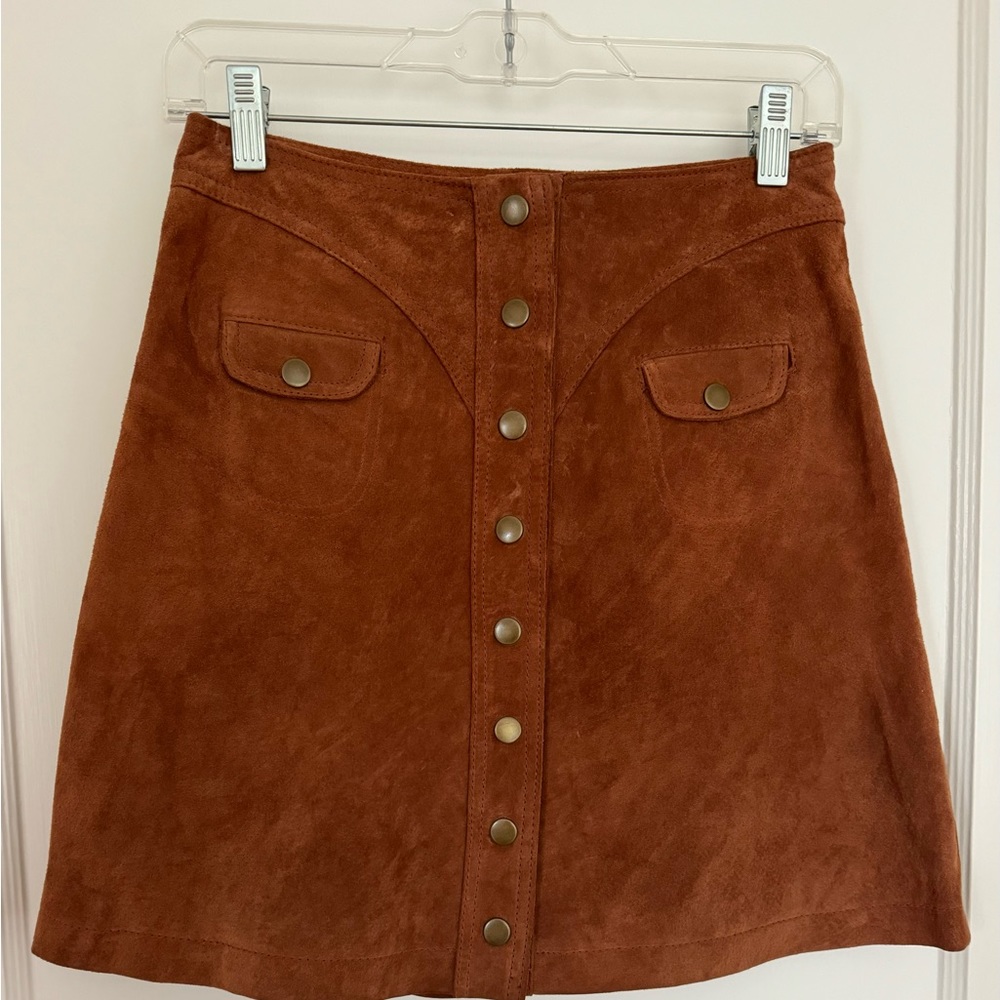 Never worn Anthropologie Suede skirt, very vintage!
